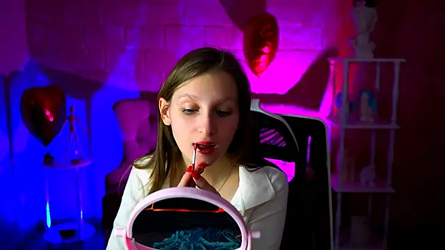 EllaHorton online show from 3, 3, 2025