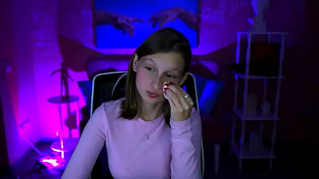 EllaHorton online show from 7, 10, 2025