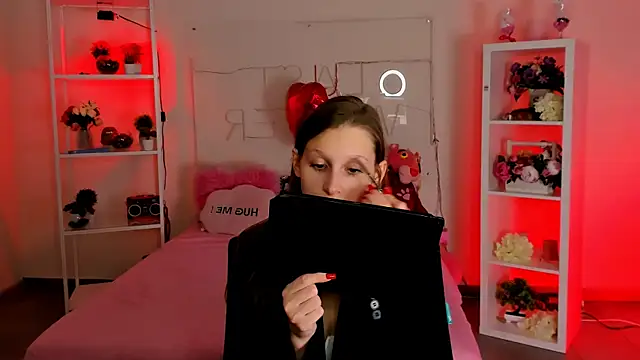 EllaHorton online show from 27, 2, 2025