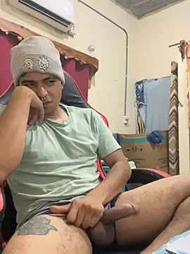 yObal-hot online show from 7, 4, 2026