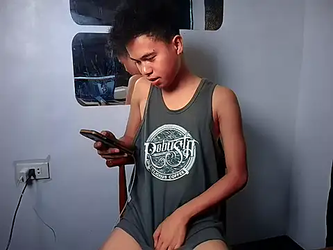 Asiantwink21 online show from 10, 10, 2025