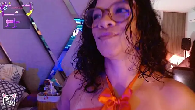 Snapshot of paula_daniela1 chatting on 15, 6, 2026 paula daniela1 online show from 15, 6, 2026