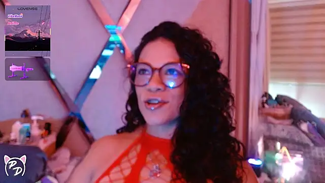 Snapshot of paula_daniela1 chatting on 7, 7, 2026 paula daniela1 online show from 7, 7, 2026
