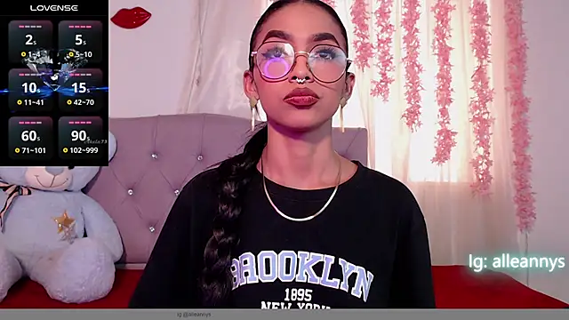 Alleanys Cristal online show from 1, 3, 2025