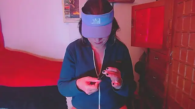 LorenJade online show from 8, 11, 2025