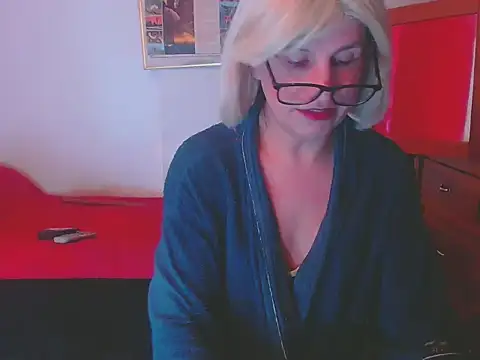 LorenJade online show from 17, 12, 2025