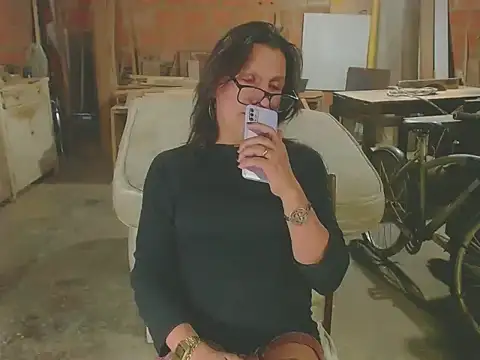 LorenJade online show from 1, 4, 2026