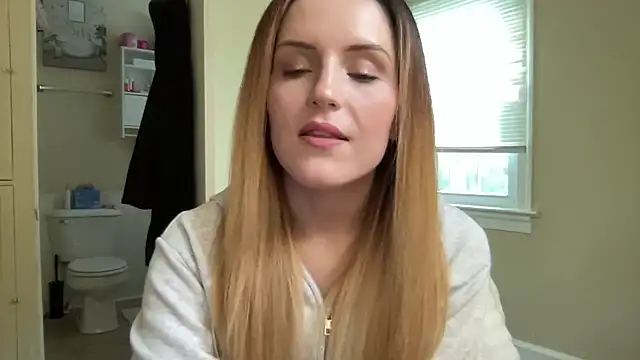 Snapshot of sexylilly69 chatting on 21, 6, 2026 sexylilly69 online show from 21, 6, 2026