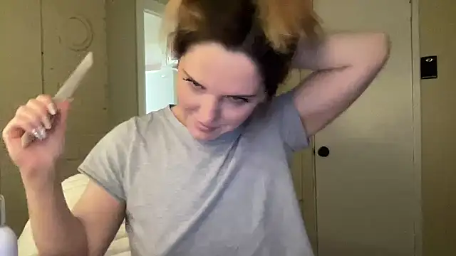 Snapshot of sexylilly69 chatting on 11, 6, 2026 sexylilly69 online show from 11, 6, 2026