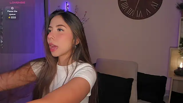 LiaCromwell online show from 1, 2, 2025