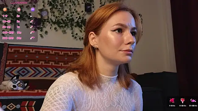 girl with snaketatto0 online show from 9, 9, 2025