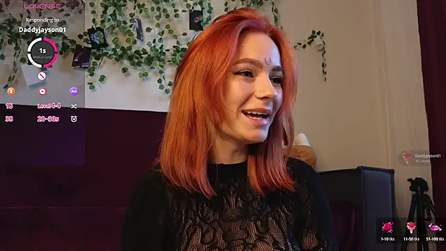 girl with snaketatto0 online show from 20, 9, 2025