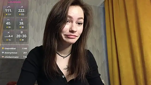 girl with snaketatto0 online show from 18, 1, 2025