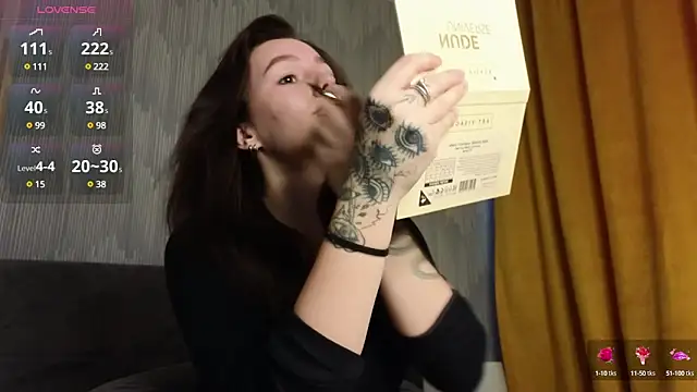 girl with snaketatto0 online show from 20, 2, 2025