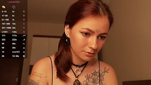girl with snaketatto0 online show from 19, 4, 2026