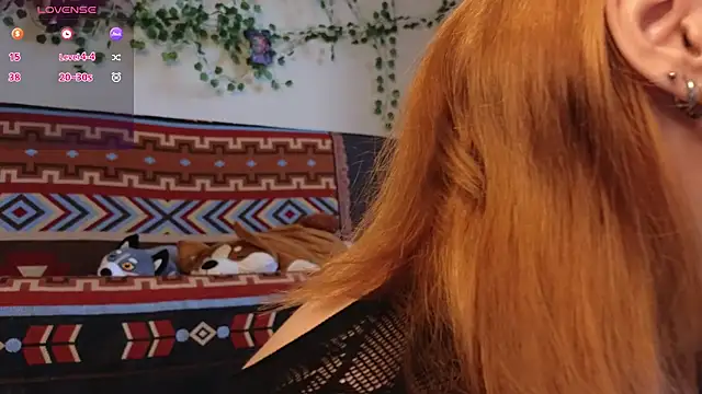 girl with snaketatto0 online show from 10, 9, 2025