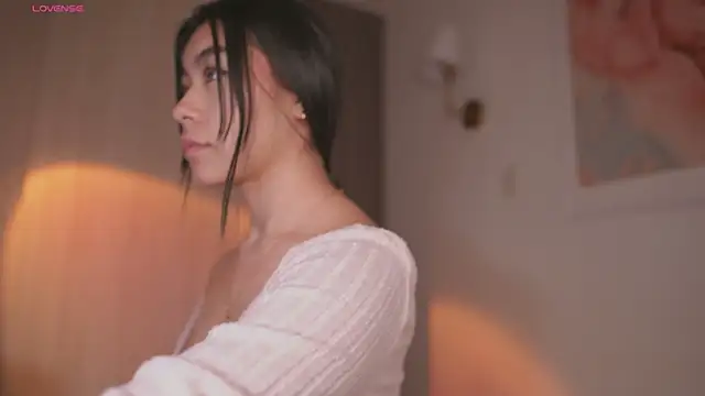 GigiLee  online show from 13, 9, 2025