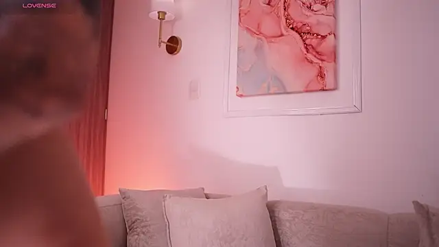 GigiLee  online show from 7, 2, 2025