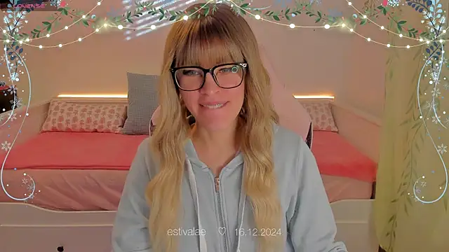 estivalae online show from 16, 12, 2024