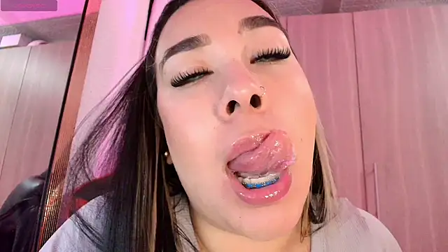 leahtemptation3 online show from 16, 7, 2026
