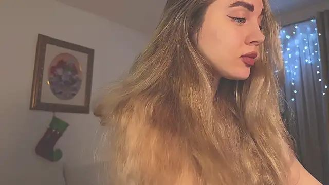 Snapshot of hotexclusive_ chatting on 5, 1, 2025 hotexclusive online show from 5, 1, 2025