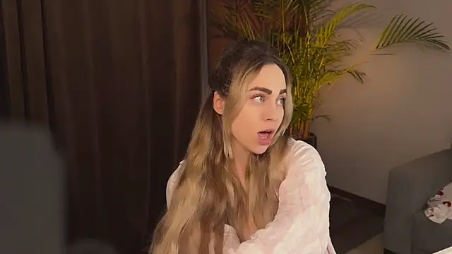 hotexclusive  online show from 27, 4, 2026