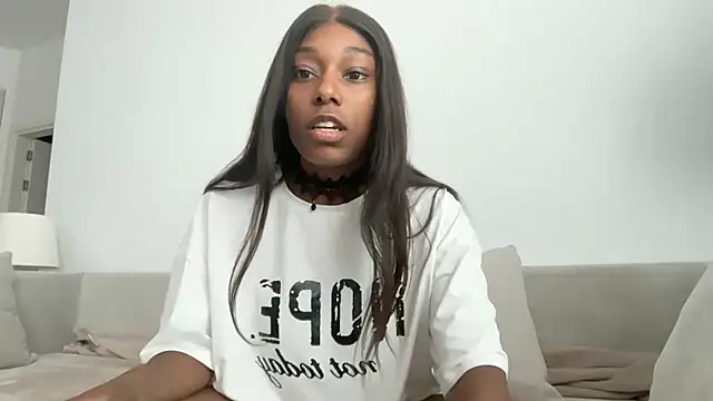 Snapshot of smileybabe chatting on 13, 6, 2026 smileybabe online show from 13, 6, 2026