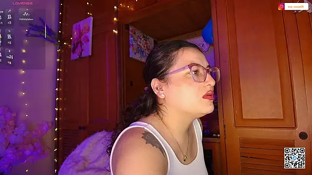 Snapshot of eva_rosse69 chatting on 25, 5, 2026 eva rosse69 online show from 25, 5, 2026