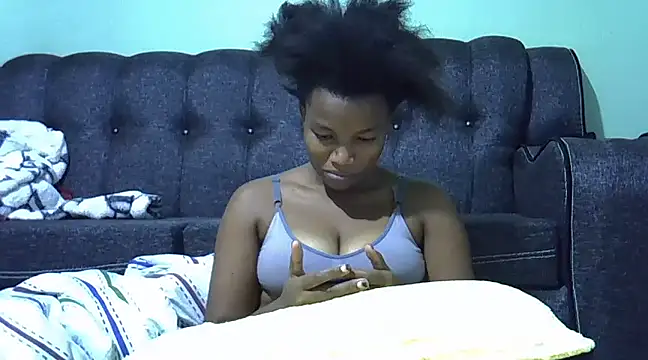 Snapshot of prettychoco1 chatting on 11, 2, 2025 prettychoco1 online show from 11, 2, 2025