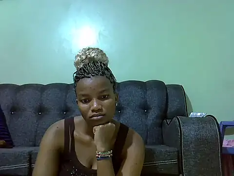 Snapshot of prettychoco1 chatting on 28, 2, 2025 prettychoco1 online show from 28, 2, 2025