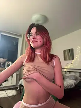 Evangeline Lawrence  online show from 7, 2, 2025