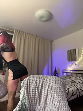 Evangeline Lawrence  online show from 22, 1, 2025