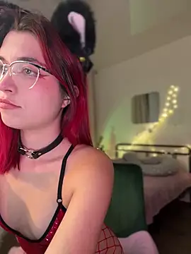 Evangeline Lawrence  online show from 17, 12, 2024