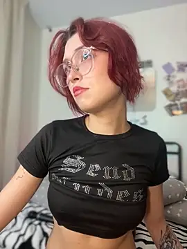 Evangeline Lawrence  online show from 27, 11, 2025