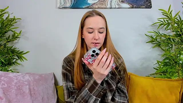 Sweett Monica online show from 8, 10, 2025