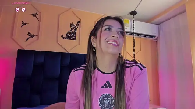 Snapshot of Atenea_cute21 chatting on 28, 2, 2025 Atenea cute21 online show from 28, 2, 2025