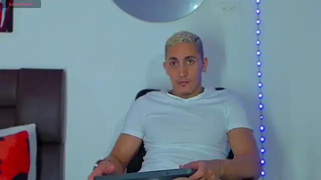 MikeRoss7777 online show from 16, 3, 2025