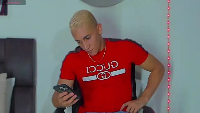 MikeRoss7777 online show from 23, 2, 2025