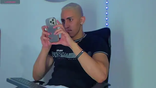 MikeRoss7777 online show from 26, 1, 2025