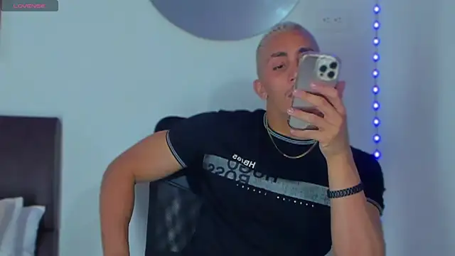 MikeRoss7777 online show from 26, 1, 2025