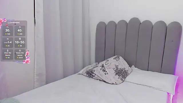 Snapshot of andrea_osorio_ chatting on 3, 10, 2025 andrea osorio online show from 3, 10, 2025