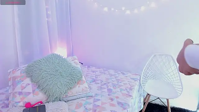 andrea osorio  online show from 15, 12, 2025