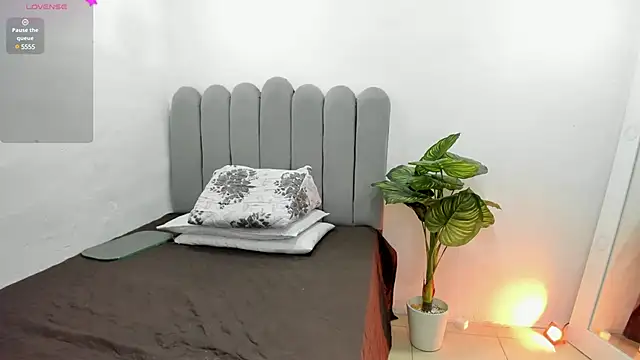 Snapshot of andrea_osorio_ chatting on 14, 3, 2025 andrea osorio online show from 14, 3, 2025