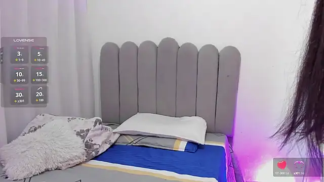 Snapshot of andrea_osorio_ chatting on 18, 9, 2025 andrea osorio online show from 18, 9, 2025