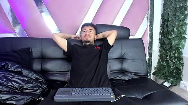 JuanCamiilo 66 online show from 20, 3, 2026