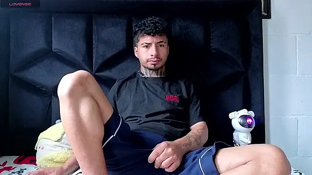 JuanCamiilo 66 online show from 15, 4, 2026