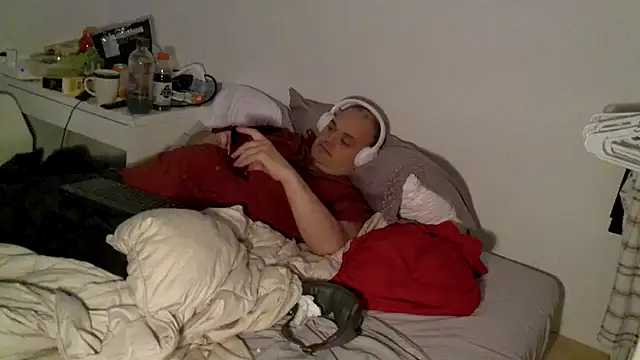 caressonnous online show from 23, 10, 2025