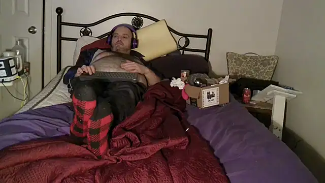 caressonnous online show from 1, 1, 2025