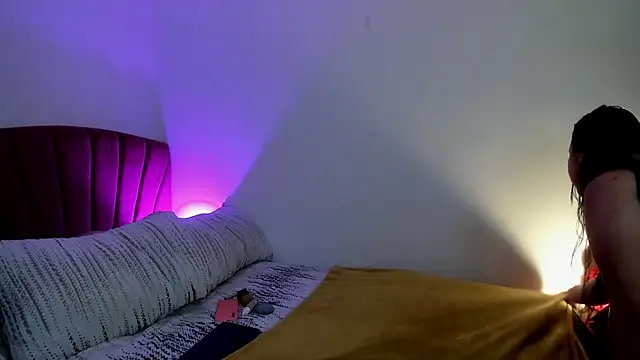 Melody bonnie online show from 10, 11, 2025