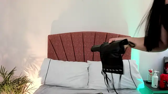 Melody bonnie online show from 1, 10, 2025